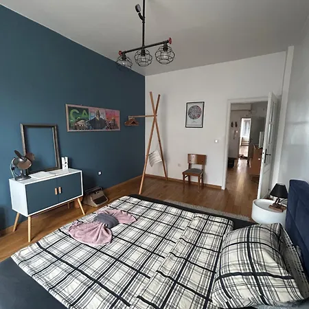 Eclectic And Boutique Designers With Parking By Flat Manаger *