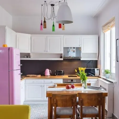 Eclectic And Boutique Designers With Parking Sofía