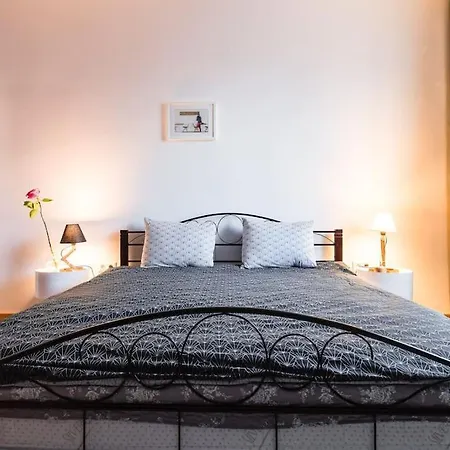 Eclectic And Boutique Designers With Parking Apartmán Sofie