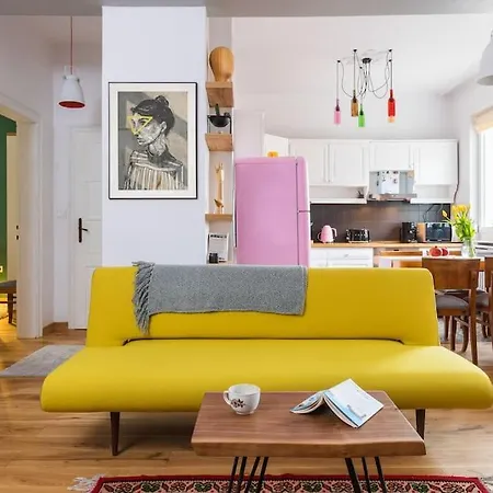 アパート Eclectic And Boutique Designers With Parking By Flat Manаger ソフィア