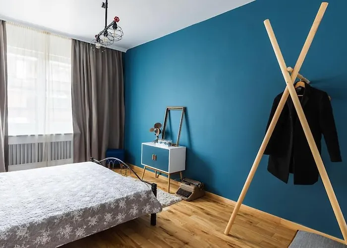 Eclectic And Boutique Designers With Parking * ソフィア