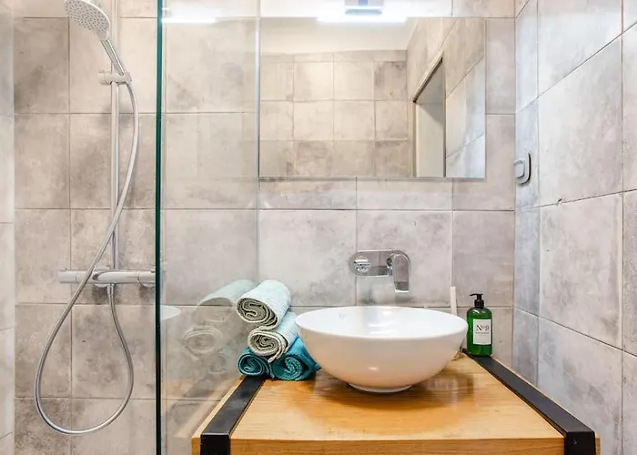 アパート Eclectic And Boutique Designers With Parking *