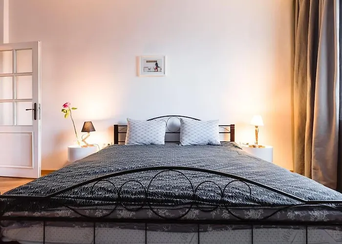 Eclectic And Boutique Designers With Parking アパート ソフィア